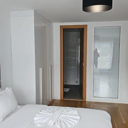 Orange Διαμέρισμα *