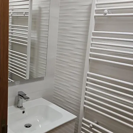 Διαμέρισμα Orange *